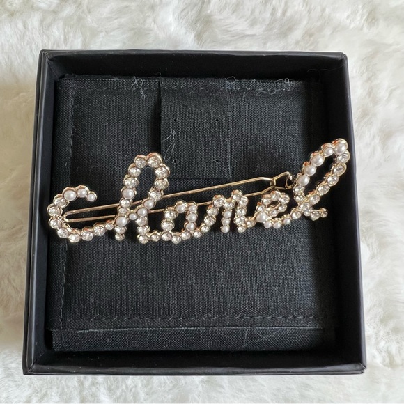 Chanel brooch - Picture 3 of 4